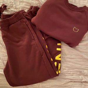 CUTEST burgundy kittenish sweat set ♥️